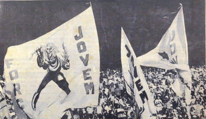 Bandeirão da Força Jovem nos anos 80
